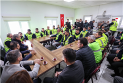 “Özverili çalışmalarınızla şehrin her noktasına ulaşıyoruz”