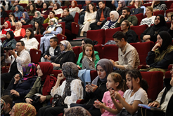 “Çocuklarınıza pahalı hediyeler değil, sevgi dolu anlar verin”
