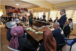“İlçelerimizin beklentilerini karşılayacak adımları atmaya devam edeceğiz”