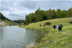 Doğa tutkunları Karagöl’ün cennet doğasını adım adım keşfetti 