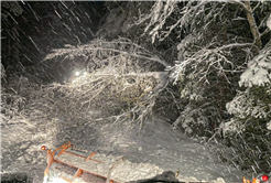 Büyükşehir’den güncel kar raporu: 31 yol açıldı, 4’ünde çalışma sürüyor