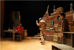 Usta oyuncular sahnedeydi: Çehov Kabare’ye yoğun ilgi