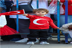 Yusuf Alemdar bulvara sığmayan bayram coşkusuna ortak oldu: “İlelebet nice yüzyıllara…”