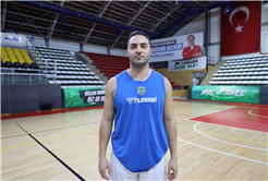 Büyükşehir Basketbol’da Başantrenör ve oyunculardan ortak mesaj: “Salonu dolduralım”