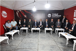 “Milletimiz uğruna can verilen vatanı darbecilere teslim etmedi, hiçbir zaman etmeyecek”
