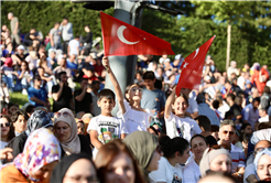 Nefesler tutuldu, binlerce kişi Sakarya’da dünya şampiyonası heyecanını yaşadı