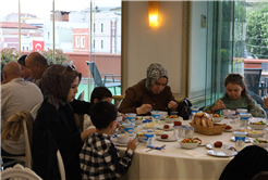 Çölyak hastaları Büyükşehir’in desteğiyle yalnız olmadıklarını hissetti