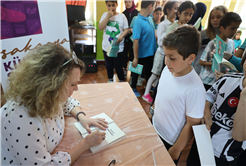 Okul sıralarında edebiyat ve ilham dolu buluşma