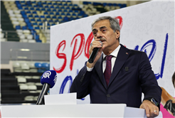 Binlerce çocuğun Yaz Spor Okulu heyecanı başladı