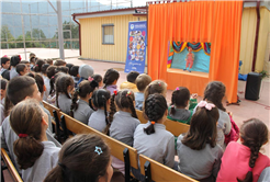 Büyükşehir şehrin her köşesinde çocuklara ‘Bir Hikâye Bin Neşe’ götürüyor