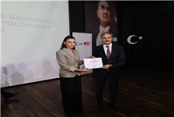 “İnşa edilecek yeni ve güçlü Sakarya’da gençlerimiz kendi hikâyesini yazacak”