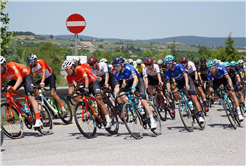 Tour Of heyecanı Sakarya’da sürüyor: Podyumda 2 Türk pedal