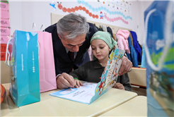 Yusuf Alemdar çocukların karne sevincini paylaştı: “Geleceğe doğru attığınız her adımda yanınızda biz olacağız”