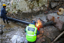 Hendek’e bin metre yükseklikten iki adet yeni içme suyu kaynağı