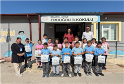 Büyükşehir okulun ilk haftasında minikleri yalnız bırakmadı