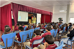 Öğrencilere teknoloji bağımlılığı semineri