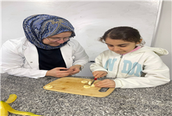 SAMEK’te minik eller mutfağa, gençler seramiğe dokundu