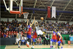 Büyükşehir Basket Lidere Geçit Vermedi