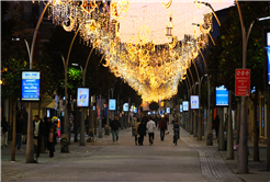 Çark Caddesi’nde ışıl ışıl Ramazan 