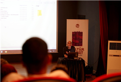 Enver Gülşen sinemayı anlattı: “Bu sanat soyut zamanı somutlaştıran bir heykeltıraş…”
