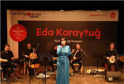 Eda Karaytuğ, AKM’de Türk Müziği’nin seçkin eserlerini seslendirdi