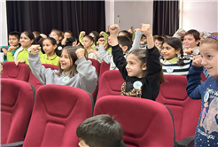 “Akça” çocuk tiyatrosu 16 ilçede miniklerle buluştu