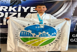 Büyükşehir’in minik yıldızları Kocaeli’den 19 madalya ile döndü