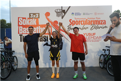 Sokakta basketbol şöleni: Tribünler doldu, heyecan zirve yaptı