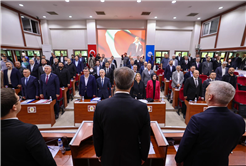 “Aynı anda her alanda yatırım ve hizmeti şehrimizle buluşturuyoruz”