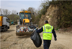 Sapanca Gölü’nün her bir karışı Büyükşehir’in takibinde: Tonlarca atık topladılar…