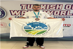 Büyükşehir sporcuları madalya kürsüsünü boş bırakmıyor