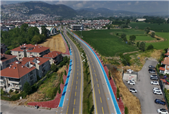Büyükşehir, yol çizgilerini yenileyerek güvenli ulaşımı güçlendiriyor