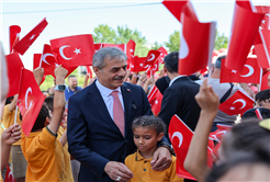 Yusuf Alemdar, çocukların heyecanına ortak oldu: “Siz bu şehrin ve geleceğin parlayan yıldızları olacaksınız”