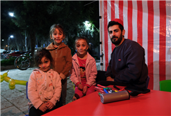 Sakarya’da Ramazan’ın neşesini şehrin dört bir yanına taşıyorlar: Gösteriler, oyunlar, ikramlar…