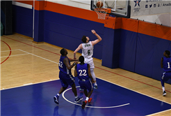 Büyükşehir Efes’e geçit vermedi