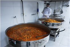 Ramazan’da sıcak yemek kapılarında: Kimsesizlerin kimsesi Büyükşehir