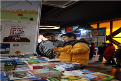 Sakarya Çocuk Edebiyatı Fuarı’na akın ediyor: 2 günde rekor katılım