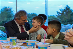 Başkan Alemdar ‘Demokrasi Meydanı’nda hazırlıyoruz’ diyerek duyurdu