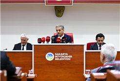 Yusuf Alemdar mecliste şehrin yeni müjdelerini paylaştı: Kimsesizler Oteli, 250 bin metrekare yeşil alan ve Kaynarca’ya SGM geliyor