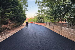 Karasu’da bir mahallenin ulaşım hattı daha yenilendi