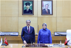 “Kadınlar güçlü Türkiye hedeflerinin en önemli yapı taşıdır”