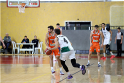 Son saniye basketiyle sezonun ilk galibiyeti geldi: 76-75