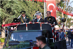 Yusuf Alemdar bulvara sığmayan bayram coşkusuna ortak oldu: “İlelebet nice yüzyıllara…”