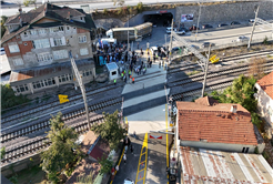 “Aynı anda her alanda yatırım ve hizmeti şehrimizle buluşturuyoruz”