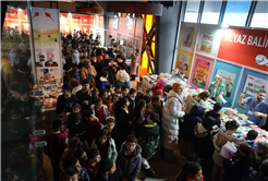 Sakarya Çocuk Edebiyatı Fuarı’na akın ediyor: 2 günde rekor katılım