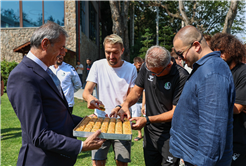 Yusuf Alemdar’dan Bolu kampında önemli mesajlar: “Sakaryaspor bir ruh işidir, sevdadır ve her sorun kenetlenmeyle aşılır”