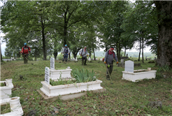 Mezarlıklar vatandaşların ziyaretlerine hazırlanıyor