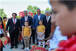 Yusuf Alemdar, çocukların heyecanına ortak oldu: “Siz bu şehrin ve geleceğin parlayan yıldızları olacaksınız”