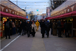 Sakarya’da bir Ramazan klasiği ve Büyükşehir’in geleneği Kitap Sokağı kapılarını açtı