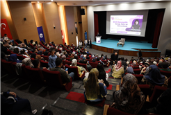 “Çocuklarınıza pahalı hediyeler değil, sevgi dolu anlar verin”